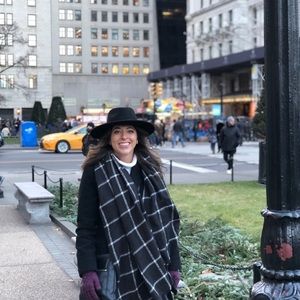 Meet your Posher, Julia